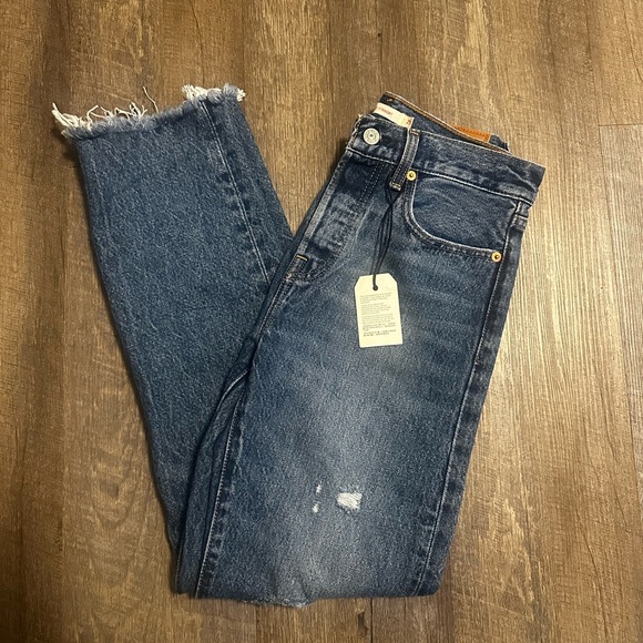 Levi's Straight Leg Jeans - Picture 4 of 5